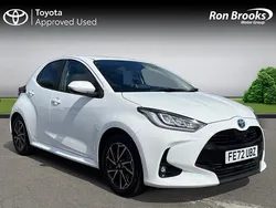 White Used 2022 Toyota Yaris Hybrid Design Hatchback | £15,602 (Good price)