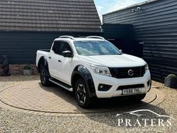 White Used 2016 Nissan Navara Tekna Pickup | £14,500 (A bit pricey)