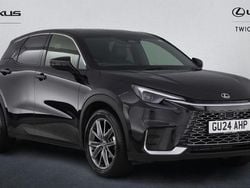 Used 2025 Lexus LBX SUV | £31,950 (Fair price)