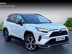 Platinum white pearl bitone Used 2023 Toyota RAV4 Hybrid SUV | £33,375 (Fair price)