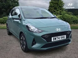 Green Used 2025 Hyundai i10 Advanced Hatchback | £15,995 (Fair price)