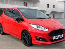 Red Used 2015 Ford Fiesta Zetec Hatchback | £4,295 (Fair price)