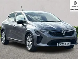 Shadow grey Used 2025 Renault Clio V Evolution Hatchback | £18,281 (Fair price)