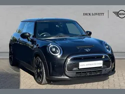 Black Used 2022 Mini Cooper S Level 3 Hatchback | £18,295 (Expensive)