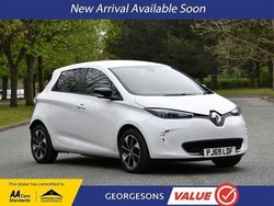White Used 2019 Renault Zoe Dynamique Hatchback | £9,300 (Expensive)