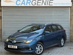 Blue Used 2016 Toyota Auris Hybrid Business Edition Estate | £10,995 (Fair price)