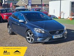 Blue Used 2013 Volvo V40 R-Design Estate | £4,350 (Fair price)