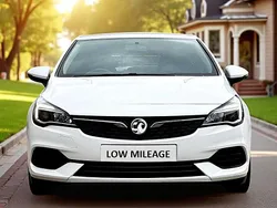 White Used 2020 Vauxhall Astra Hatchback | £7,795 (Fair price)
