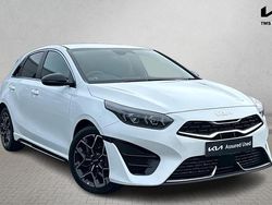White Used 2025 Kia Ceed GT-Line Hatchback | £20,575 (Fair price)