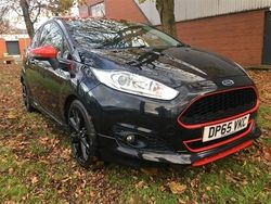 Black Used 2016 Ford Fiesta Zetec Hatchback | £4,998 (Fair price)