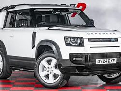 White New 2024 Land Rover Defender SE SUV | £53,495 (Super price)
