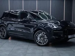 Black Used 2018 Porsche Cayenne Turbo SUV | £40,991 (Super price)