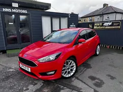 Red Used 2015 Ford Focus Zetec Hatchback | £5,190 (Fair price)