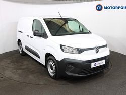 White New 2025 Citroën Berlingo MPV | £16,749 (Good price)