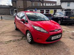 Red Used 2009 Ford Fiesta Hatchback | £2,495 (Fair price)