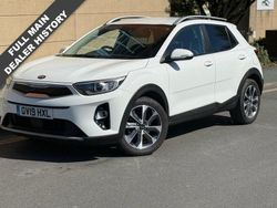 White Used 2019 Kia Stonic SUV | £9,495 (Fair price)