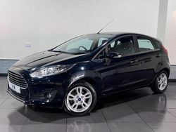 Black Used 2015 Ford Fiesta Zetec Hatchback | £5,695 (Fair price)