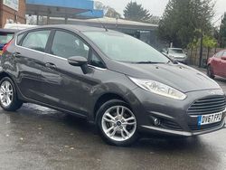 Grey Used 2017 Ford Fiesta Zetec Hatchback | £6,995 (Good price)