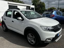 White Used 2017 Dacia Sandero Lauréate Hatchback | £5,995 (Fair price)