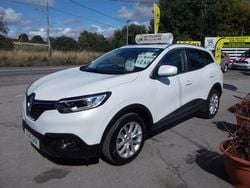 White Used 2016 Renault Kadjar Dynamique SUV | £7,495 (Fair price)