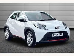 Pure white Used 2024 Toyota Aygo PURE Hatchback | £12,999 (Fair price)