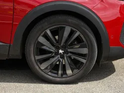 Red Used 2021 Peugeot 3008 Premium SUV | £21,196 (Fair price)