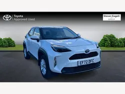 White Used 2022 Toyota Yaris Hybrid Hatchback | £20,221 (Expensive)