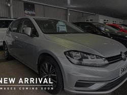Silver Used 2018 VW Golf VII SE Hatchback | £11,995 (Fair price)