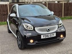 Black Used 2016 Smart ForFour Premium Hatchback | £4,850 (Fair price)