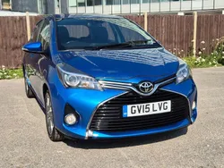Blue Used 2015 Toyota Yaris Hatchback | £7,850 (Fair price)