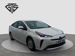 Pearl Used 2025 Toyota Prius Hatchback | £13,495 (Fair price)