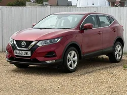 Red Used 2019 Nissan Qashqai Acenta Premium SUV | £13,999 (Good price)