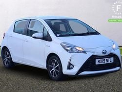 White Used 2019 Toyota Yaris Hybrid Hatchback | £12,999 (Good price)