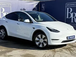 White Used 2022 Tesla Model Y Long Range AWD SUV | £25,499 (Fair price)