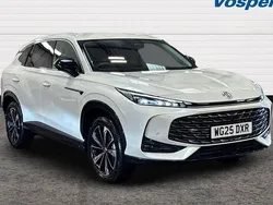 White Used 2025 MG HS Trophy SUV | £22,990 (Expensive)