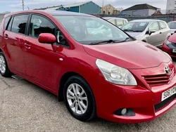 Red Used 2011 Toyota Verso MPV | £3,500 (Fair price)