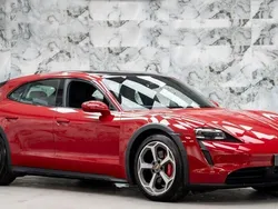 Used 2022 Porsche Taycan Cross Turismo Sedan | £49,989 (Super price)