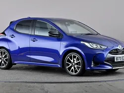Blue Used 2020 Toyota Yaris Hybrid Hatchback | £14,148 (Fair price)