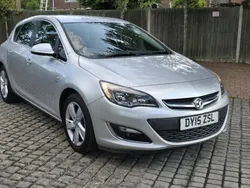 Silver Used 2015 Vauxhall Astra SRi Hatchback | £4,695 (Good price)
