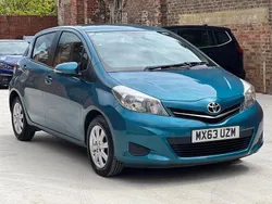 Blue Used 2013 Toyota Yaris Hatchback | £4,590 (Fair price)