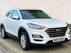 White Used 2019 Hyundai Tucson SE SUV | £12,460 (Fair price)