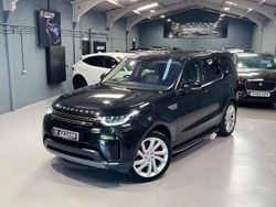 Black Used 2017 Land Rover Discovery 5 SE SUV | £17,495 (Fair price)