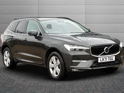 Onyx black Used 2021 Volvo XC60 Momentum SUV | £25,600 (Good price)