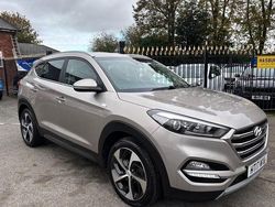 Gold Used 2017 Hyundai Tucson Edition SUV | £8,990 (Fair price)