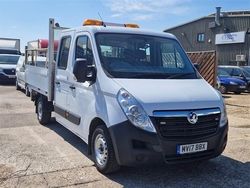 White Used 2017 Vauxhall Movano Van | £8,399 (A bit pricey)