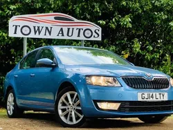 Blue Used 2014 Skoda Octavia Elegance Hatchback | £5,490 (Super price)