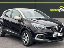 Diamond black metallic/ivory roof Used 2018 Renault Captur Play SUV | £6,500 (Good price)