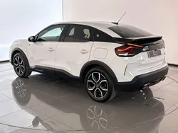 White Used 2022 Citroën e-C4 Shine Hatchback | £9,990 (Fair price)