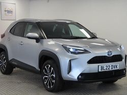 Used 2022 Toyota Yaris Hybrid Design SUV | £19,695 (Fair price)
