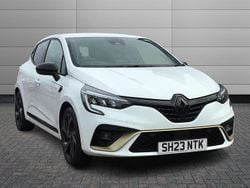 White Used 2023 Renault Clio V Engineered Hatchback | £15,995 (Fair price)